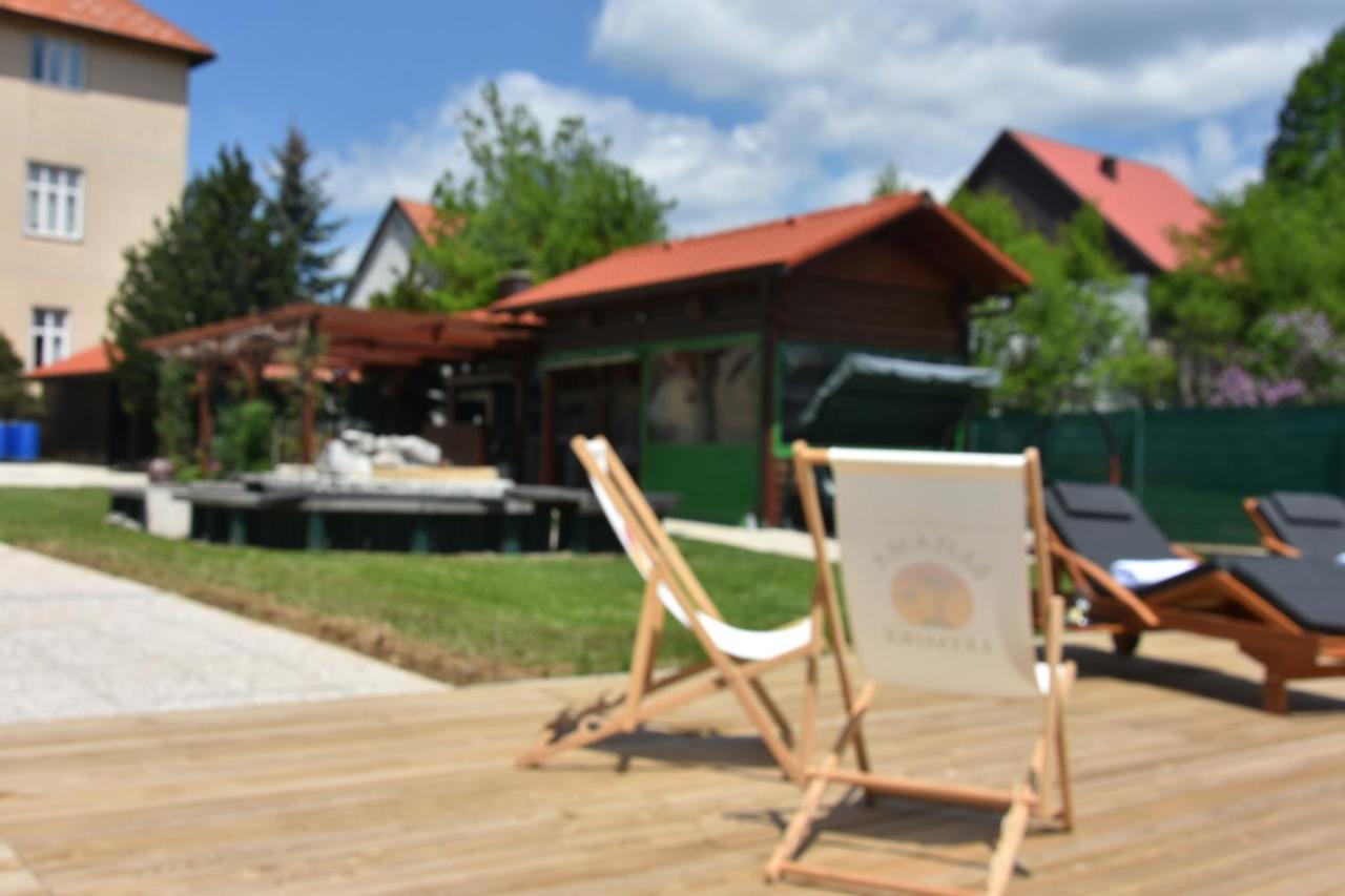 Apartments And Rooms Kod Eli Ravna Gora Exterior foto